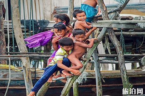 在马来西亚一群没有国籍的巴瑶人 在马来西亚一群没有国籍的巴瑶人